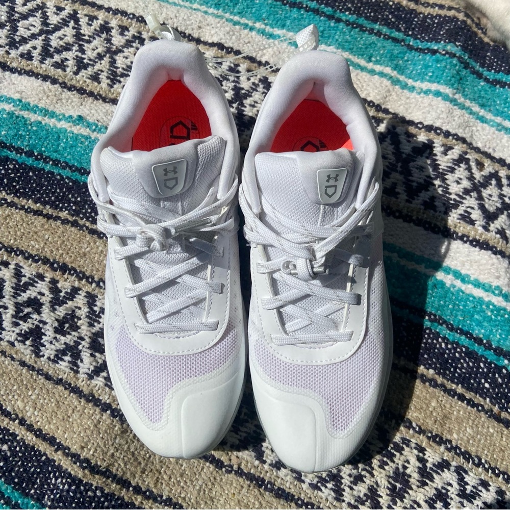 Under Armour White Cleats with Red Insoles Size 6.5